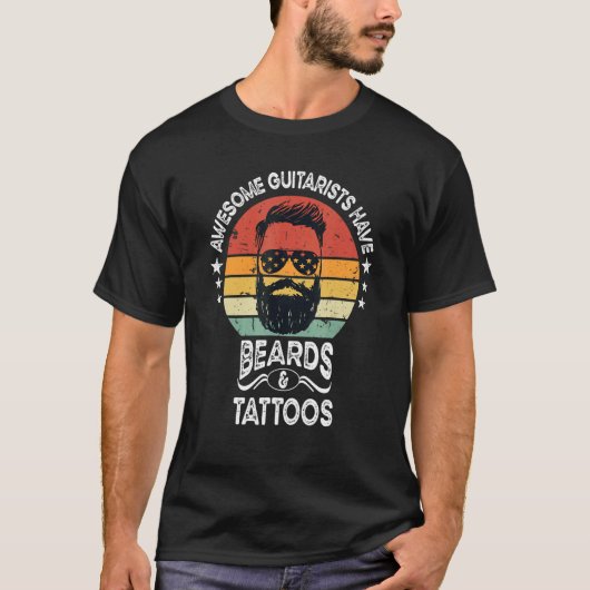 メンズ素晴らしギタリストはベーアード&タトゥー・レターを持つ Tシャツ (正面)