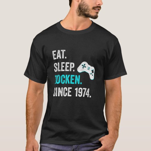 メンズ誕生日ギフト男食べの男の睡眠ゲーム年1 Tシャツ (正面)
