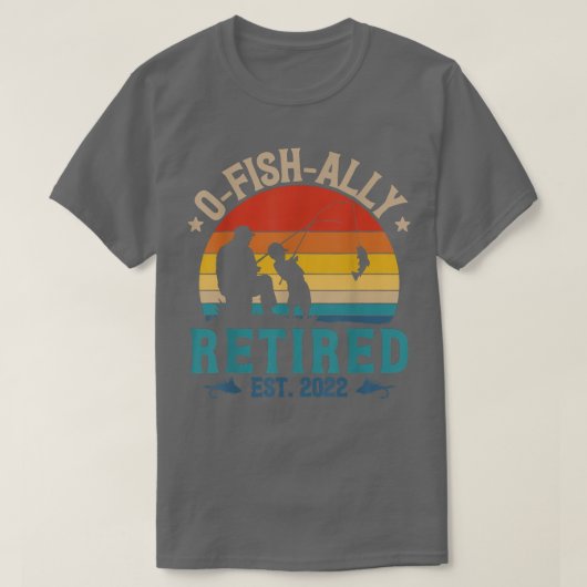 メンズ魚釣り2022退職した年退職202 Tシャツ (デザイン正面)