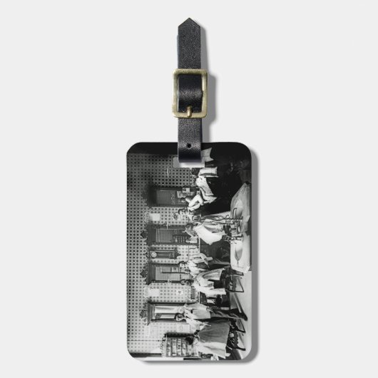 メンズ1890年代理容師ショップ理容師ヘアサロン写真 ラゲッジタグ (正面縦)