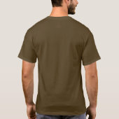 メンズ ダーツ 面白い ハッピーはタイトなスリソム Tシャツ (裏面)