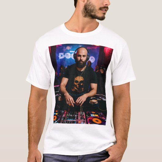 メンズ ベーシック Tシャツ (正面)