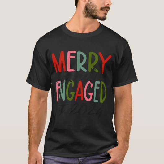 メンズ メリー アンド エンゲージ Est 2024 クリスマスパジャマ Tシャツ (正面)