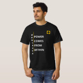 メンズTシャツ - 強さのVibe Tシャツ (正面フル)
