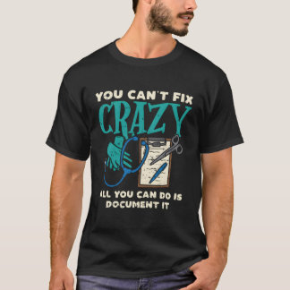 メンタルヘルス熱狂するナースNursiを修おもしろい正できない Tシャツ