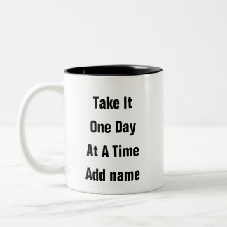 メンタルヘルス1日の時間のアラームのマグカップ ツートーンマグカップ