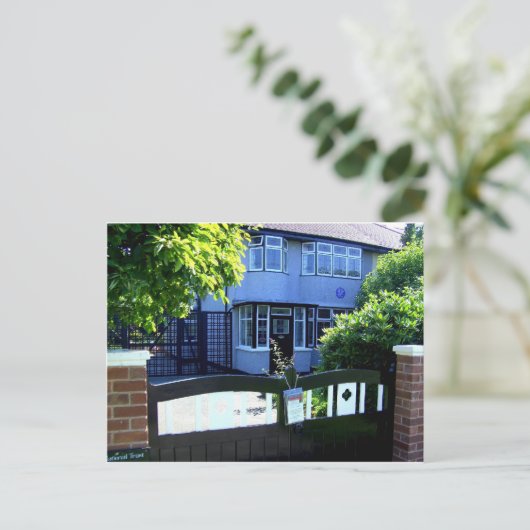 メンディプス。ジョン・レノンの子ども時代の家 ポストカード (スタンド正面)