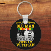 メンパパグランドパベトナム退役軍人ヴィンテージシャツメンズ キーホルダー (正面)