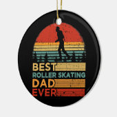 メンレトロヴィンテージ最高のローラスケートで滑るパパ セラミックオーナメント (左)