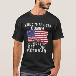 メン誇りを持ったパパババOEF OIF退役軍人レトロ米国国旗 Tシャツ