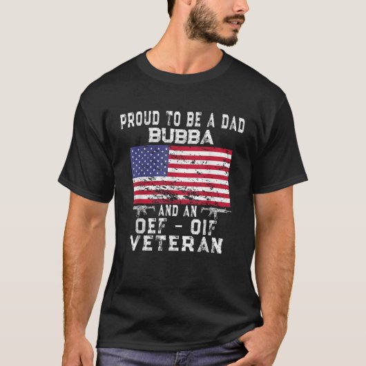 メン誇りを持ったパパババOEF OIF退役軍人レトロ米国国旗 Tシャツ (正面)