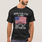 メン誇りを持ったパパG Da OEF OIF退役軍人レトロ米国国旗 Tシャツ (正面)