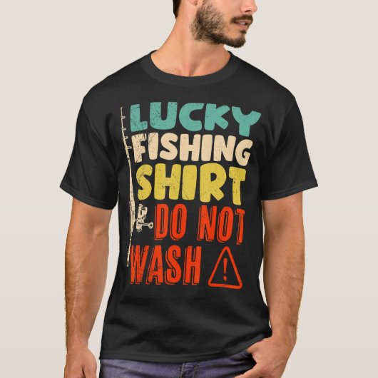 メン魚釣りパパアングラーことわざラッキー魚釣り Tシャツ (正面)