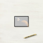 メヴェン宇宙船。 ポストイット (デスク上)