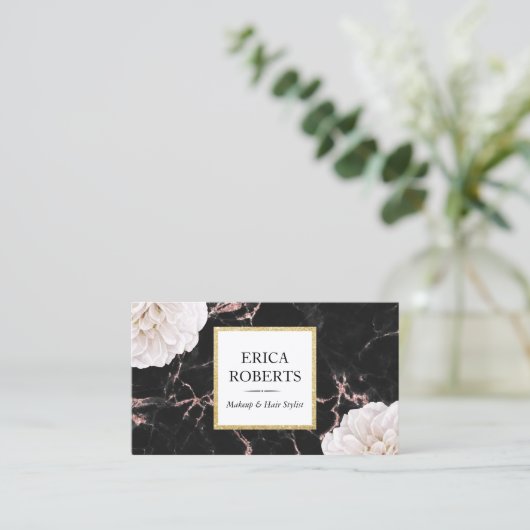 メーキャップアーティストのヘアーサロンの白い花のシックな大理石 名刺 (スタンド正面)