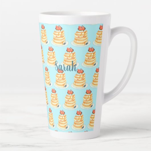 メープルシロップとフルーツとクリームが入ったふわふわのパンケーキ カフェラテマグ (右)