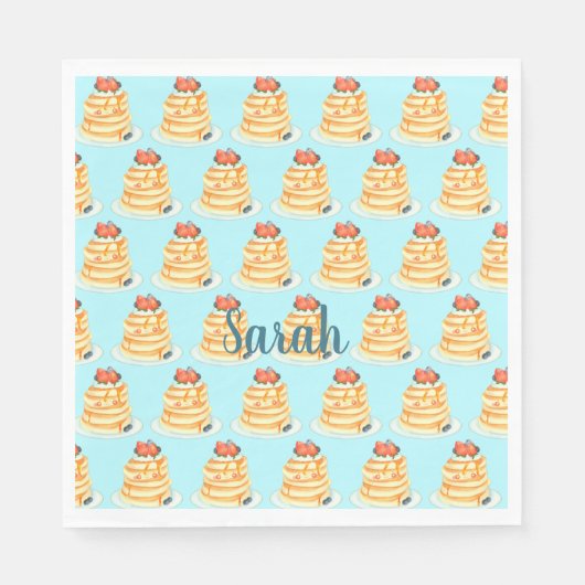 メープルシロップとフルーツとクリームが入ったふわふわのパンケーキ スタンダードランチョンナプキン (正面)