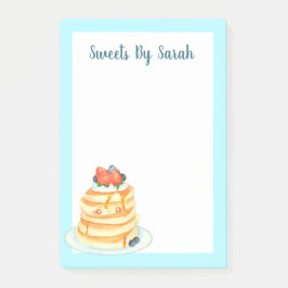 メープルシロップとフルーツとクリームが入ったふわふわのパンケーキ ポストイット