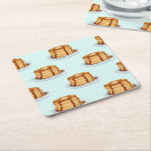 メープルシロップと水玉模様模様のパンケーキ スクエアペーパーコースター (アングル)
