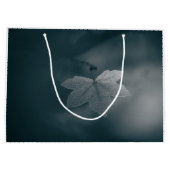 メープルリーフ自然写真 ラージペーパーバッグ (裏面)