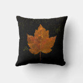 メープルリーフ金ゴールドイエローブラックカントリー秋テクスチャ クッション (裏面)