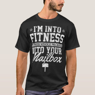 メールボックスおもしろいのフィットネス全体のパッケージに入っている Tシャツ
