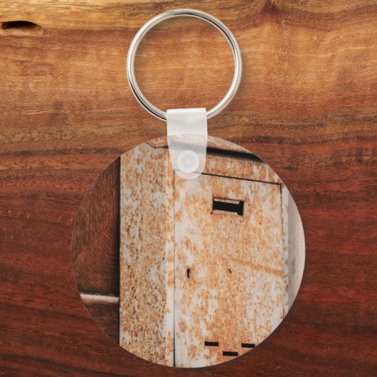 メールボックスの錆びたアウトドア キーホルダー (正面)