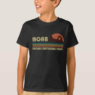 モアブユタヴィンテージサンセットアルシュ国立公園 Tシャツ