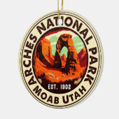 モアブユタヴィンテージサンセットアーチズアドベンチャーアウトドア セラミックオーナメント (左)