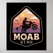モアブユタヴィンテージサンセットダートバイクレトロ屋外 ポスター (正面)