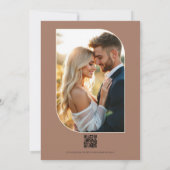 モカ、クリーム、ダスティローズのフラワーモチーフの結婚式QRコード 招待状 (裏面)