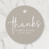 モカ ミニマリスト スクリプト ウェディング シャワー フェイバータグ (正面)