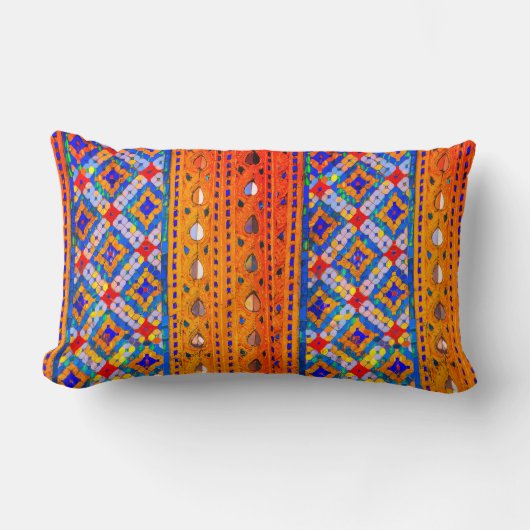 モザイクデザイン(金ゴールド、赤、青、白) ランバークッション (正面)