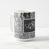 モザイクマズリン色タイルパターンモノグラム コーヒーマグカップ (正面左)