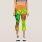 モザイク万華鏡のように千変万化するパターンスクエアグリーンイエローアンドオレンジ カプリレギンス (正面)