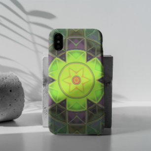 モザイク万華鏡のように千変万化するパターンフラワーグリーンパープルとイエロー iPhone 11 ケース