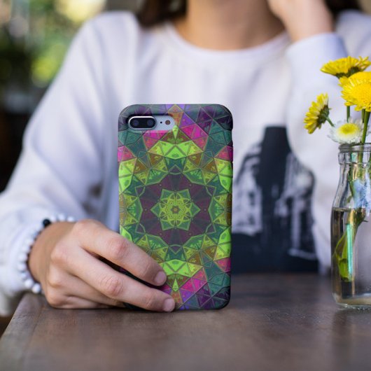 モザイク万華鏡のように千変万化するパターンフラワーグリーンピンクと紫 Case-Mate iPhoneケース
