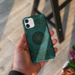 モザイク万華鏡のように千変万化するパターンフラワーティール(緑がかった色) iPhone 11 ケース