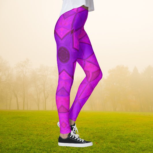 モザイク万華鏡のように千変万化するパターンフラワーピンク レギンス