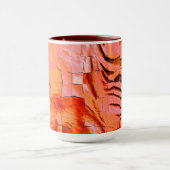 モザイク模様の華やかなサーモンの色を柔らかく刻んだ マグカップ (中央)