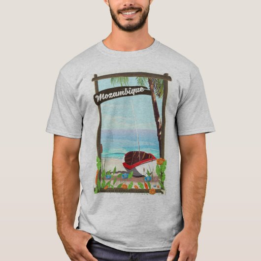 モザンビークの釣り船のキャラクターポスター Tシャツ (正面)