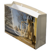 モスクワ。冬。ライオンの彫刻。 ラージペーパーバッグ (裏面アングル)