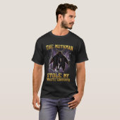 モスマンが触媒コンバーターを盗んだ面白いハロウィン Tシャツ (正面フル)