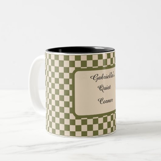 モス市松模様にググリーンとベージュクワイエットコーナー引用文 ツートーンマグカップ (正面左)