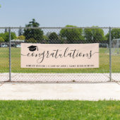 モダンおめでとうスクリプトキャップトッパー 横断幕 (インサイチュ)