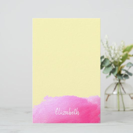 モダンかわいいピンクの水彩少女パーソナライズされた 便箋 (スタンド正面)