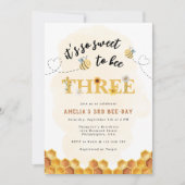 モダンかわいい3歳の誕生日を迎えるのはとても甘い 招待状 (正面)