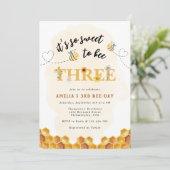モダンかわいい3歳の誕生日を迎えるのはとても甘い 招待状 (スタンド正面)