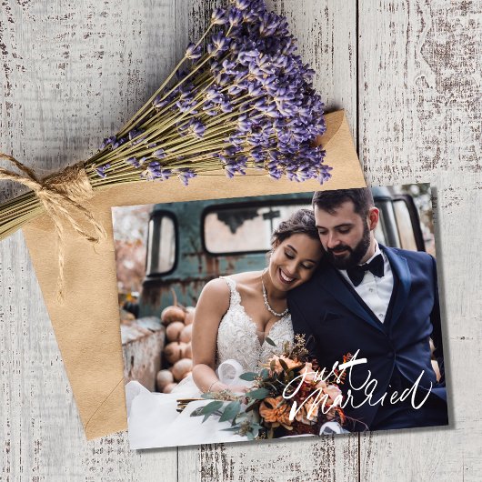 モダンたった今結婚しましたの写真結婚に感謝 ポストカード
