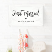 モダンたった今結婚しました披露宴 横断幕 (インサイチュ)